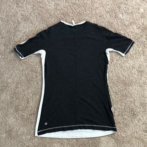 Lululemon T Shirt